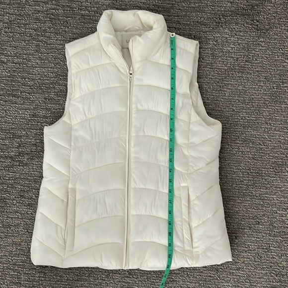 LOFT Puffer Vest - Picture 6 of 6